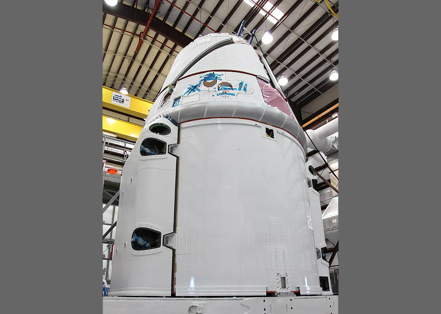 Space Station Crew Excited for 1st Private Spaceship Visit